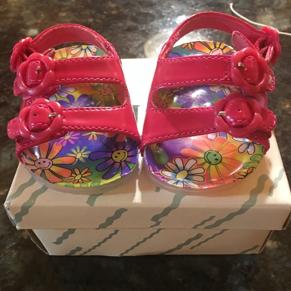 Coasters Size 2 in pink NWT